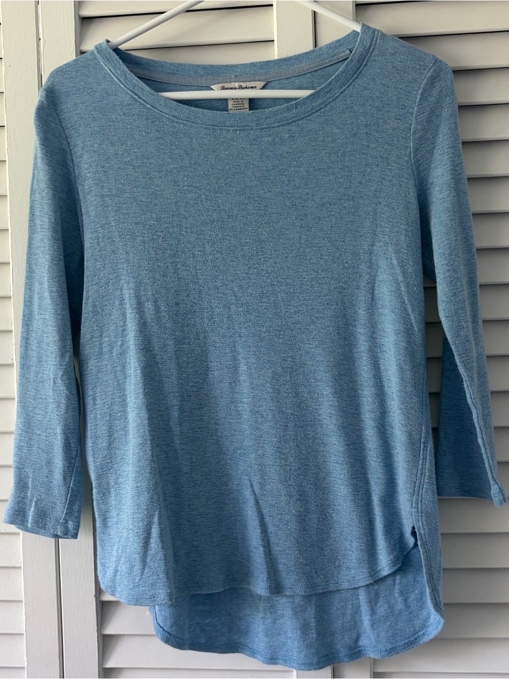 Tommy Bahama Light Blue Long Sleeve Scoop Neck Top
